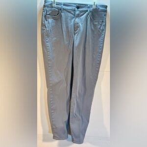 WHITE HOUSE BLACK MARKET WOMAN’S HIGH RISE JEANS SIZE 12